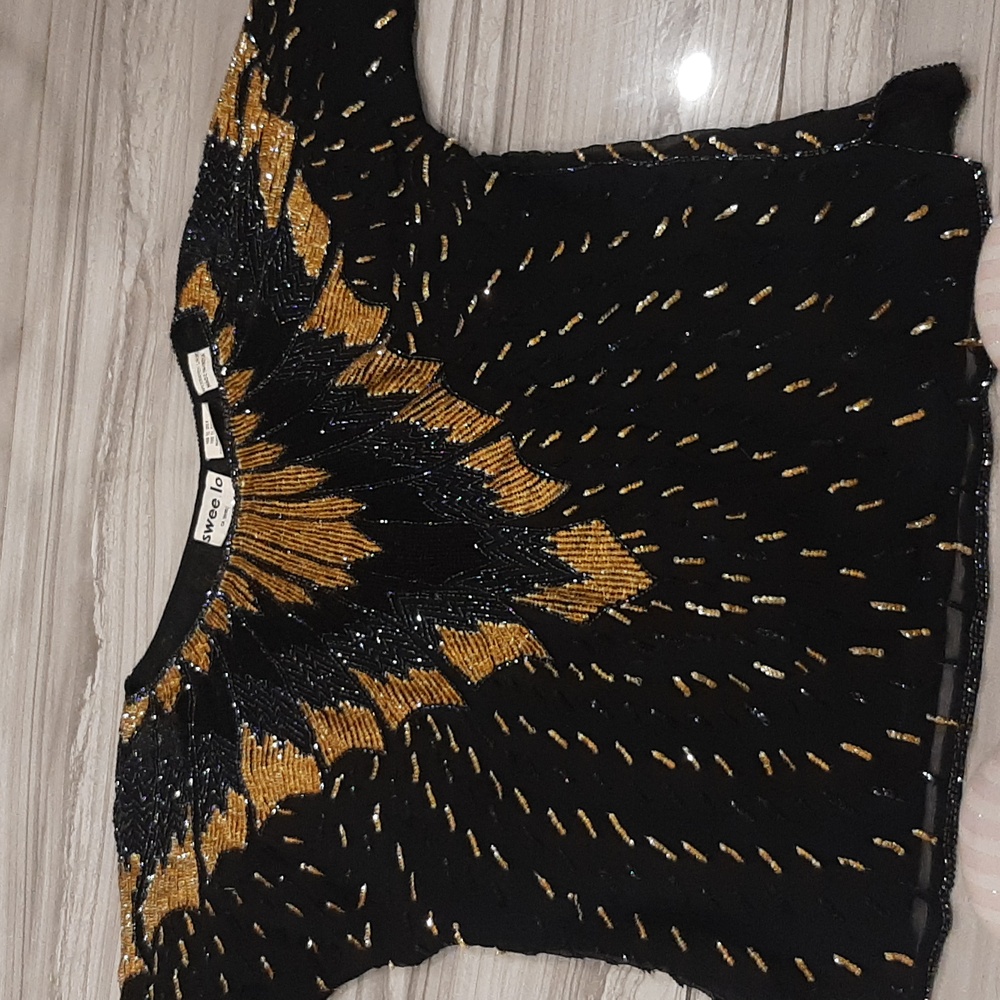 Ventige beaded silk top